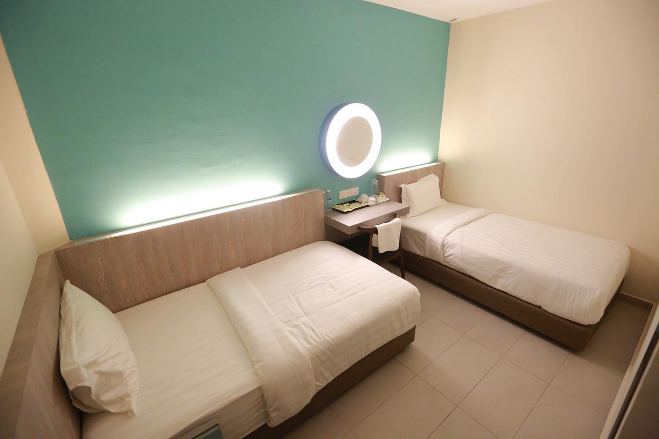 Pantai Regal Boutique Hotel Kuantan Exterior photo