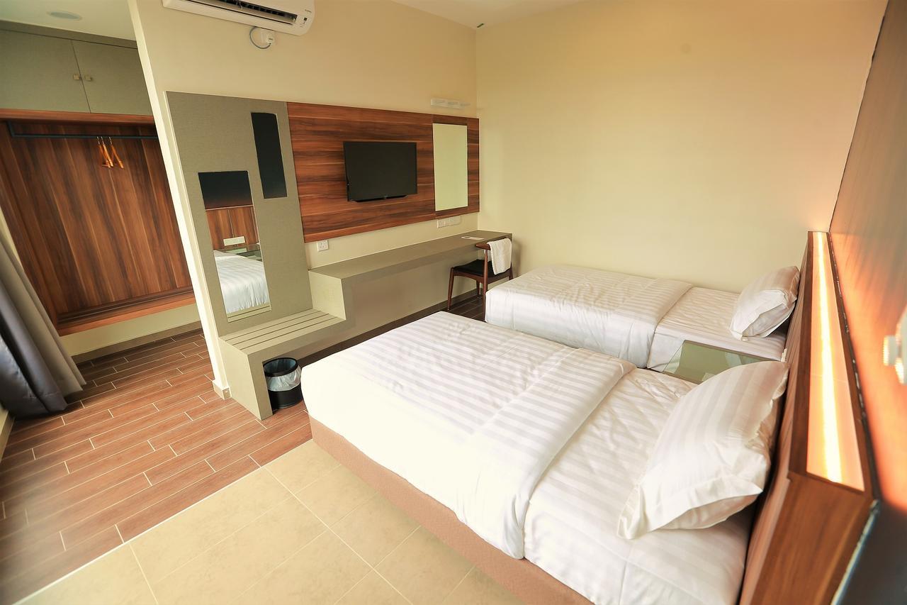 Pantai Regal Boutique Hotel Kuantan Exterior photo