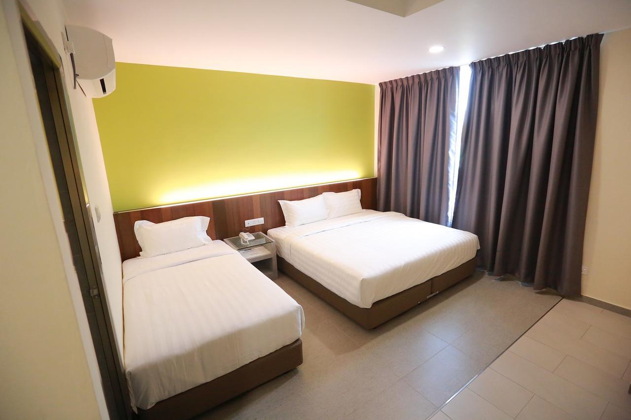 Pantai Regal Boutique Hotel Kuantan Exterior photo