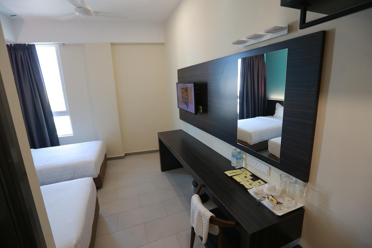 Pantai Regal Boutique Hotel Kuantan Exterior photo